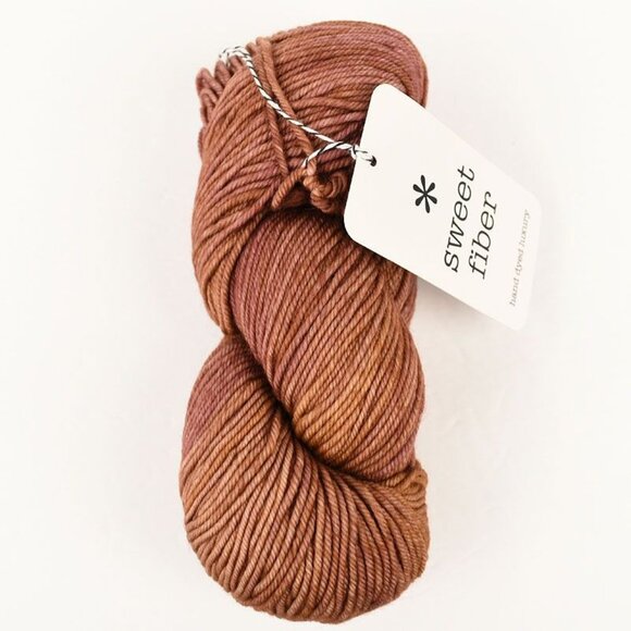Sweet Fiber Merino Twist Worsted Yarn Superwash Merino Rose Gold - Picture 1 of 3